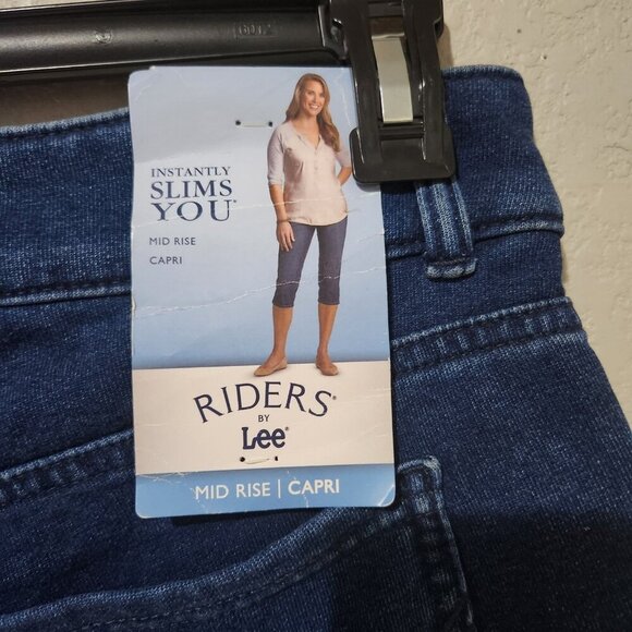 Riders Lee Shorts Womens SIze10 Blue Frayed Hem Mid Rise Stretch Denim Cut Off - Picture 4 of 16